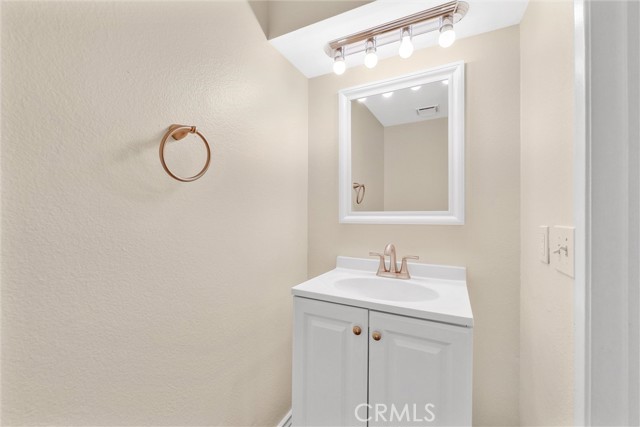 Detail Gallery Image 12 of 32 For 62 Country Mile Rd #168,  Pomona,  CA 91766 - 2 Beds | 2/1 Baths