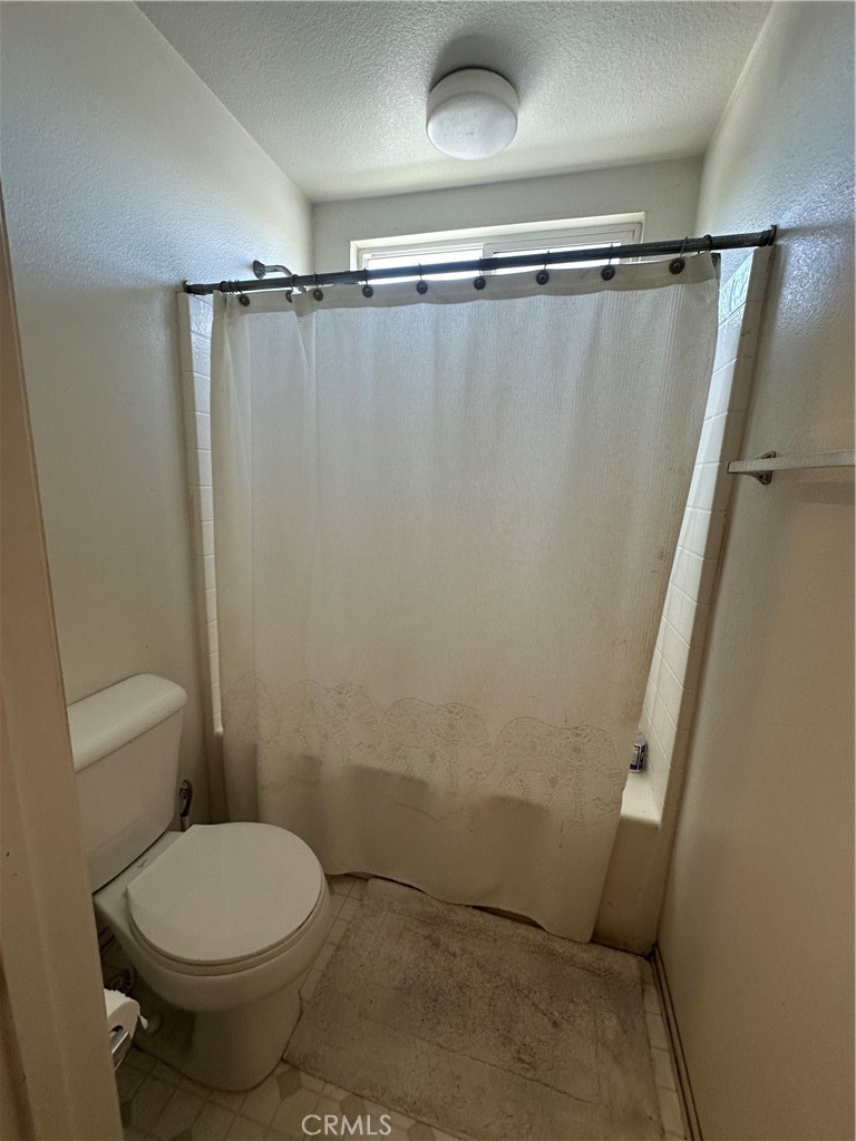 https://media.crmls.org/medias/29316f34-d9a7-4980-8181-b8810623d0ba.jpg?preset=X-Large
