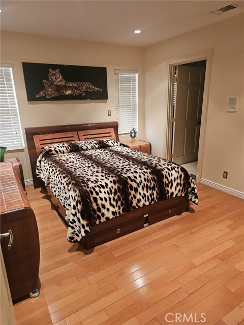 3946 Knobhill Drive, Sherman Oaks CA: https://media.crmls.org/medias/2931c551-2e0e-4014-958f-0e12d001a0c9.jpg
