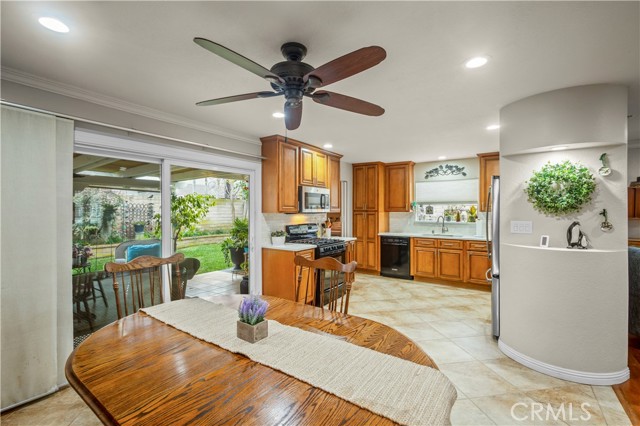 Detail Gallery Image 10 of 50 For 14942 Quill Cir, Huntington Beach,  CA 92647 - 4 Beds | 2 Baths