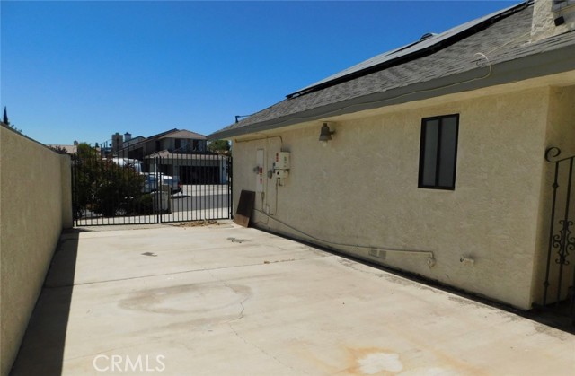 17830 San Gabriel Lane, Victorville CA: https://media.crmls.org/medias/2932f468-9e36-4304-af65-83285b88e70e.jpg