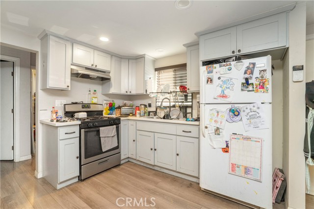 Detail Gallery Image 25 of 26 For 11936 Neenach, Sun Valley,  CA 91352 - 6 Beds | 3 Baths