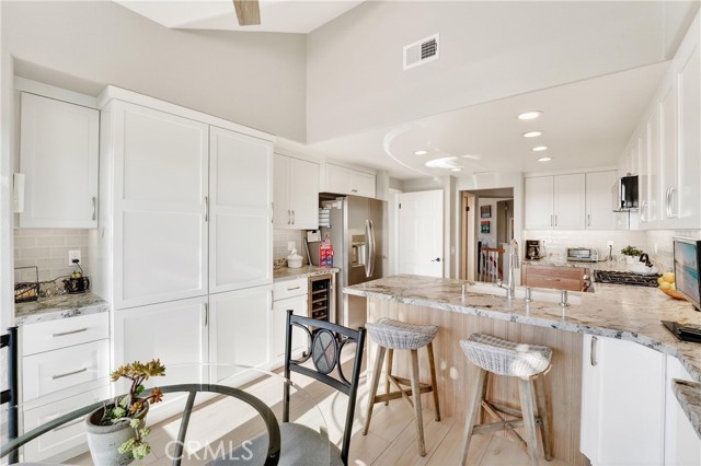 Image 16 of 45 For 17 Antibes  