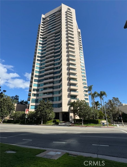 Detail Gallery Image 1 of 1 For 10490 Wilshire Bld #1602,  Los Angeles,  CA 90024 - 2 Beds | 3 Baths