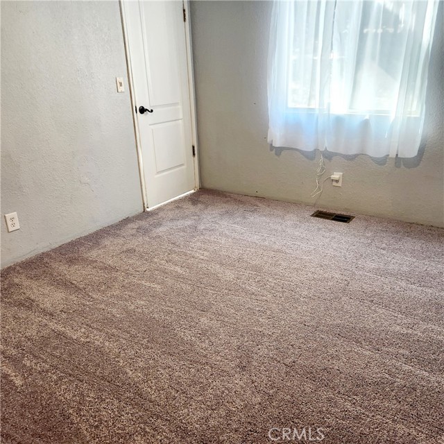 Detail Gallery Image 15 of 25 For 1187 Scenic Way, Rimforest,  CA 92378 - 2 Beds | 1/1 Baths
