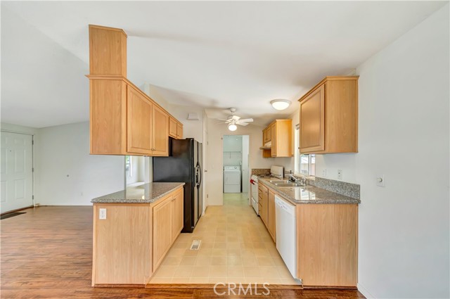 Detail Gallery Image 11 of 52 For 24 Gitana Ave #164,  Camarillo,  CA 93012 - 3 Beds | 2 Baths