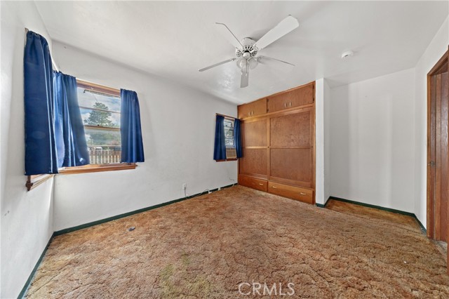 725 Michigan Avenue, Beaumont CA: https://media.crmls.org/medias/29355abd-a241-452a-8db7-cf095b6001bc.jpg