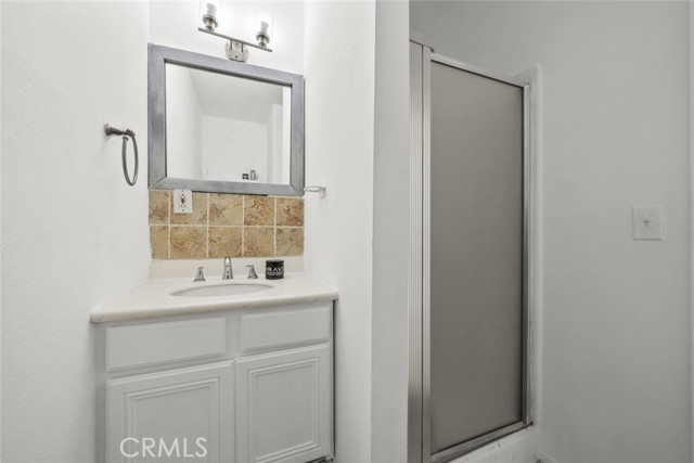 Detail Gallery Image 39 of 52 For 9757 White Oak, Northridge,  CA 91325 - 4 Beds | 3 Baths