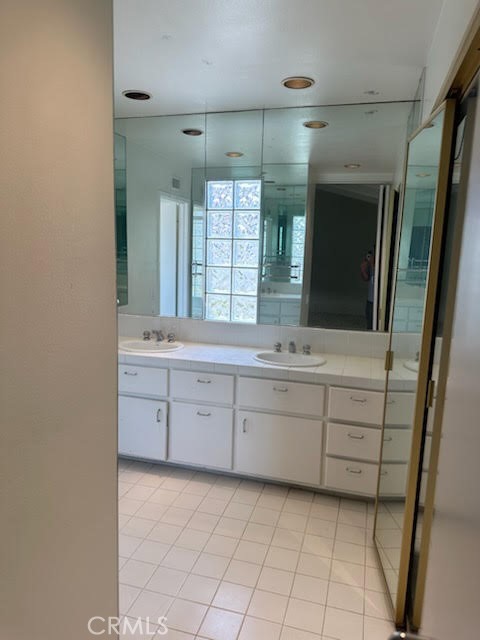 23135 Park Contessa, Calabasas CA: https://media.crmls.org/medias/2935b88f-9d81-45c1-97b6-a4b9f9e1e9fe.jpg