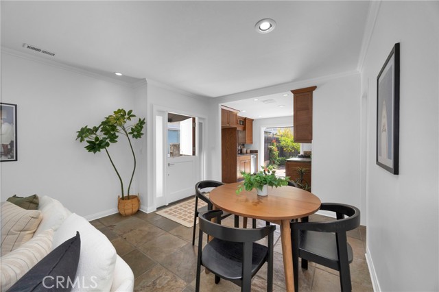 Detail Gallery Image 7 of 37 For 5792 Campo Walk, Long Beach,  CA 90803 - 2 Beds | 1 Baths