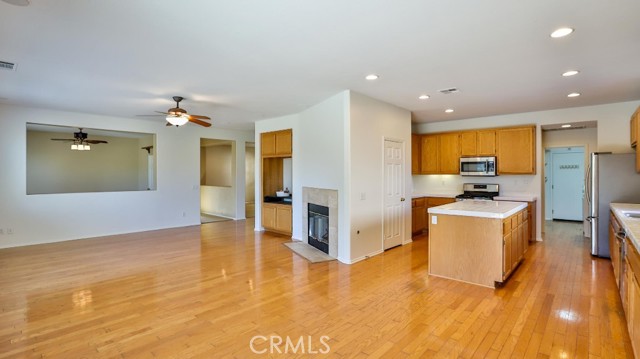 Detail Gallery Image 10 of 33 For 10310 Icefield Ct, Corona,  CA 92883 - 4 Beds | 2/1 Baths