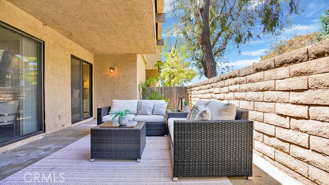 25191 Oak Canyon Lane, Lake Forest CA: https://media.crmls.org/medias/2936778f-0cf2-4c81-879c-835dae982b4a.jpg