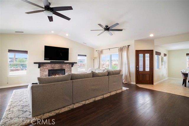 Detail Gallery Image 4 of 65 For 35798 Ballinger Rd, Sage,  CA 92544 - 4 Beds | 2 Baths