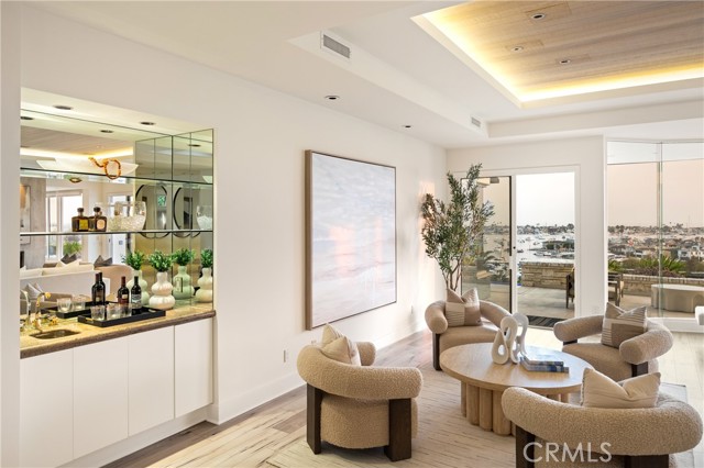 1535 Dolphin Terrace, Corona del Mar CA: https://media.crmls.org/medias/29379363-0707-4bdb-b90a-af416ba65db3.jpg