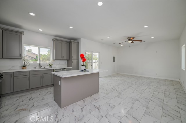 Detail Gallery Image 12 of 25 For 10498 Mull Ave, Riverside,  CA 92505 - 3 Beds | 2 Baths