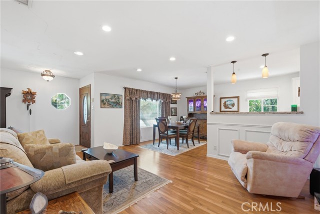 Detail Gallery Image 3 of 17 For 3632 W 157th St, Lawndale,  CA 90260 - 3 Beds | 1 Baths