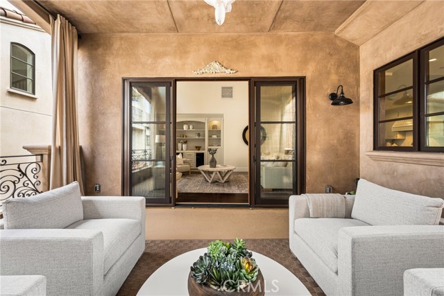 Detail Gallery Image 11 of 40 For 604 1/2 Marigold Ave #B,  Corona Del Mar,  CA 92625 - 3 Beds | 3 Baths