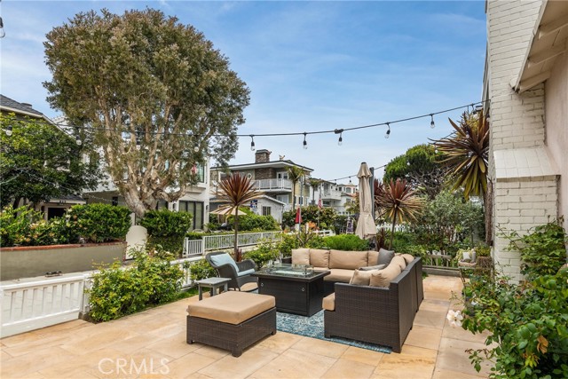 316 7th Street, Manhattan Beach, California 90266, 3 Bedrooms Bedrooms, ,2 BathroomsBathrooms,Residential,Sold,7th,SB22117653