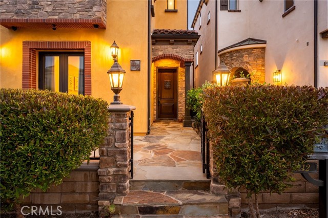 212 Baltimore Avenue, Huntington Beach CA: https://media.crmls.org/medias/2939c102-57ea-4804-a6fe-287c334c12d7.jpg