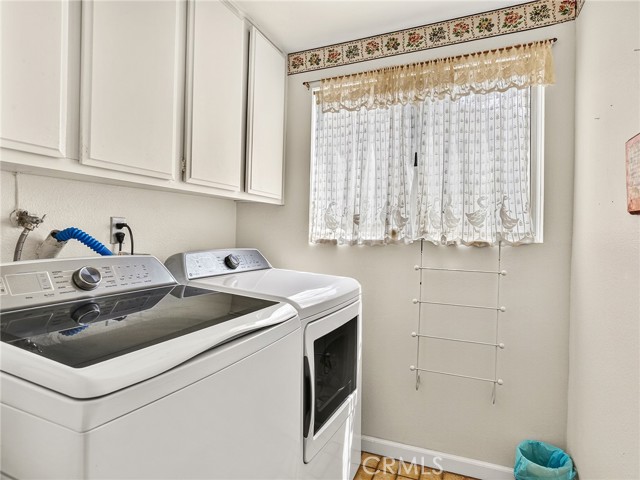10634 Deering Avenue photo 38