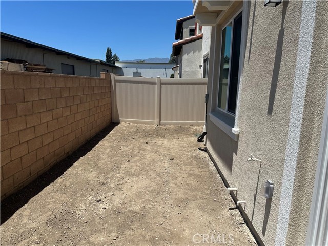 409 Verna Street, Upland CA: https://media.crmls.org/medias/293b3bcd-5f82-470a-8d94-86c262f186e1.jpg