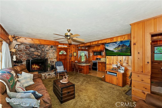 Detail Gallery Image 5 of 29 For 24795 Finhaut Dr, Crestline,  CA 92325 - 2 Beds | 1 Baths