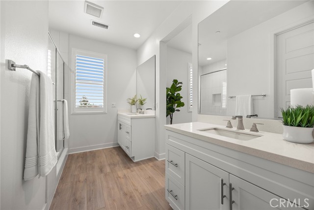 Detail Gallery Image 23 of 30 For 121 Biome, Irvine,  CA 92618 - 4 Beds | 3/1 Baths