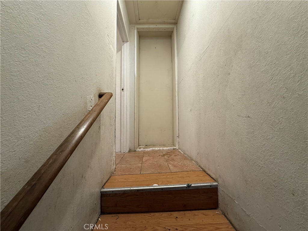 https://media.crmls.org/medias/293c5bbc-32a8-4f89-8cdb-6734a3e6bc18.jpg?preset=X-Large