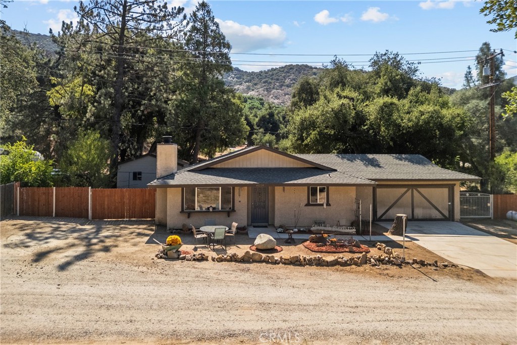 40220 Calle El Clavelito