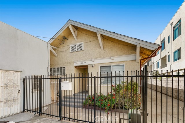 Detail Gallery Image 4 of 30 For 15731 S Normandie Ave, Gardena,  CA 90247 - 3 Beds | 2/1 Baths