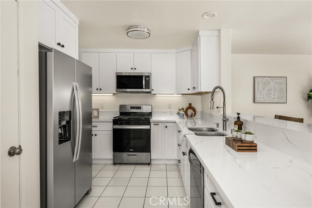 Detail Gallery Image 19 of 48 For 14647 Green River Rd, Victorville,  CA 92394 - 4 Beds | 2/1 Baths