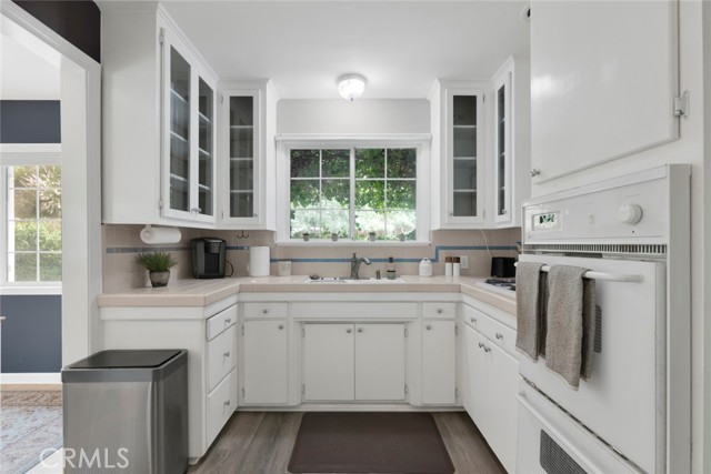 Detail Gallery Image 14 of 35 For 8520 Springford Dr, Sun Valley,  CA 91352 - 3 Beds | 2 Baths