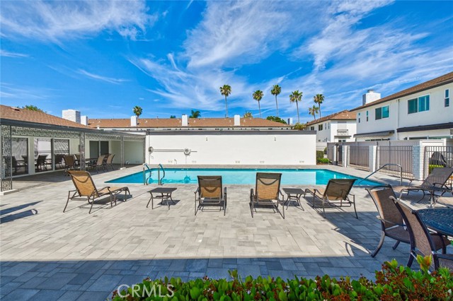 Detail Gallery Image 32 of 33 For 1074 Buckingham, Newport Beach,  CA 92660 - 2 Beds | 2/1 Baths