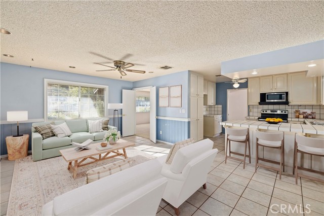 3871 Acton Avenue, Acton CA: https://media.crmls.org/medias/293e29ad-0043-4617-926e-14e6b8c0a4fd.jpg