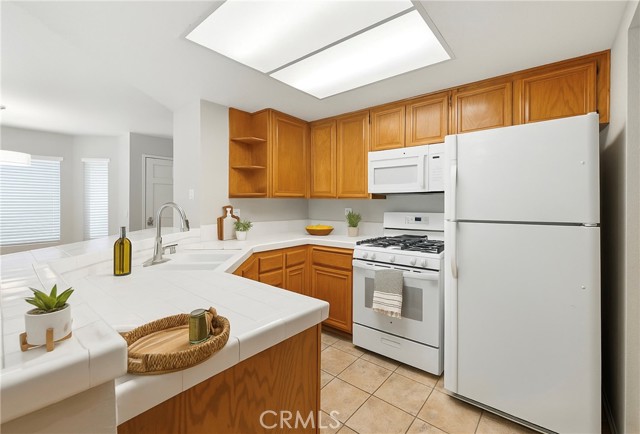 6050 Via Montanez, Camarillo CA: https://media.crmls.org/medias/293e9fc0-eec6-4e87-af32-e7e1fd1cf260.jpg