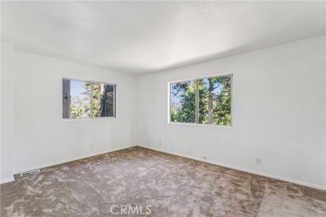 560 Rose Lane, Twin Peaks, CA 92391