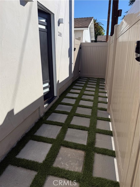 Detail Gallery Image 32 of 33 For 22404 Vanowen St, West Hills,  CA 91307 - 2 Beds | 1/1 Baths