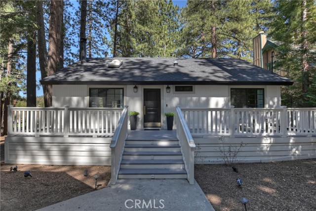 Detail Gallery Image 4 of 50 For 1053 Club View Dr, Big Bear Lake,  CA 92315 - 2 Beds | 2 Baths