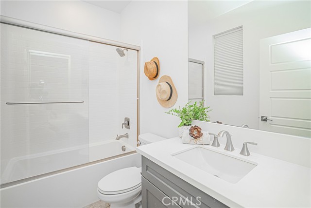 18292 Iris Lane, Yorba Linda CA: https://media.crmls.org/medias/29405aaa-1706-475e-823b-b268acc26fd3.jpg