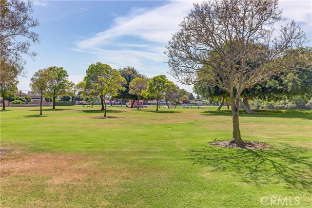 Detail Gallery Image 18 of 71 For 16591 Busby Ln, Huntington Beach,  CA 92647 - 5 Beds | 2 Baths