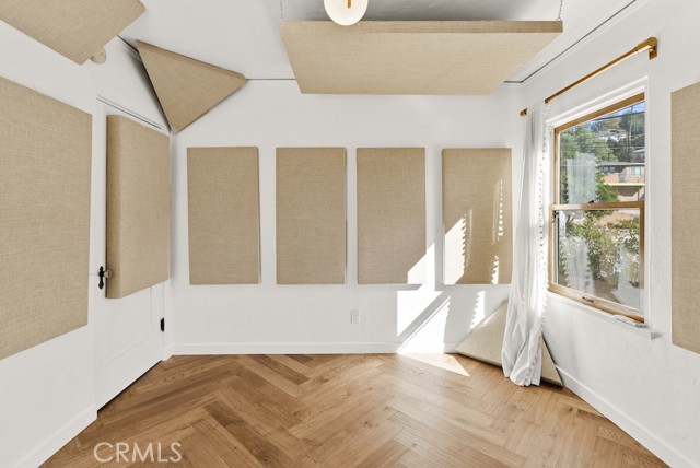 Detail Gallery Image 27 of 37 For 2130 Apex, Los Angeles,  CA 90039 - 3 Beds | 1 Baths