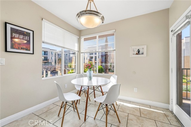 Detail Gallery Image 10 of 33 For 360 W Avenue 26 #215,  Los Angeles,  CA 90031 - 3 Beds | 2 Baths