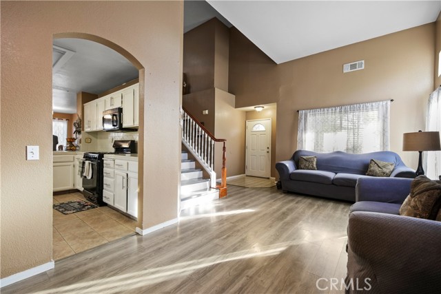 Detail Gallery Image 11 of 61 For 810 River Raft Ct, Modesto,  CA 95351 - 4 Beds | 3 Baths