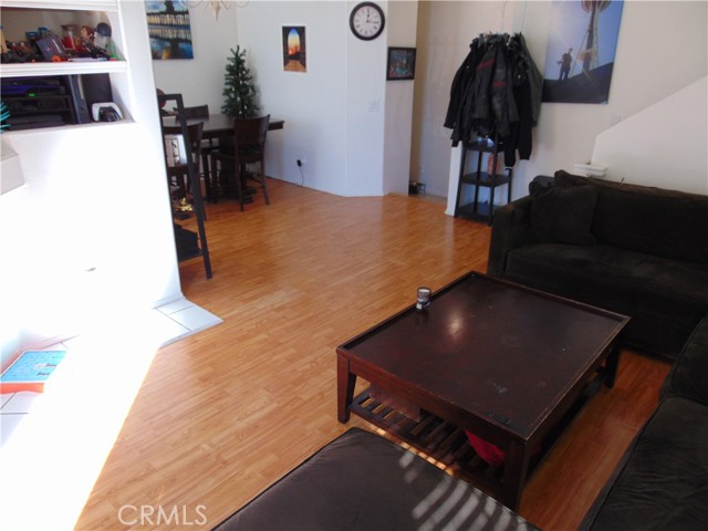 Detail Gallery Image 6 of 22 For 12643 Trent Jones Ln, Tustin,  CA 92782 - 2 Beds | 2/1 Baths