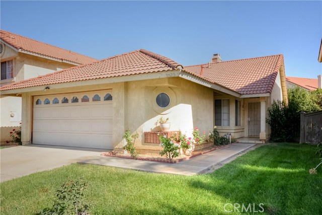 3523 Autumn Walk Dr, Riverside, CA 92503