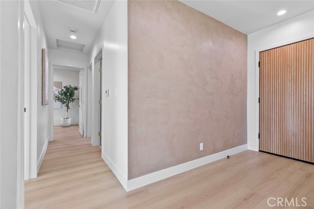 Detail Gallery Image 17 of 49 For 8321 Outland View, Sun Valley,  CA 91352 - 3 Beds | 4 Baths