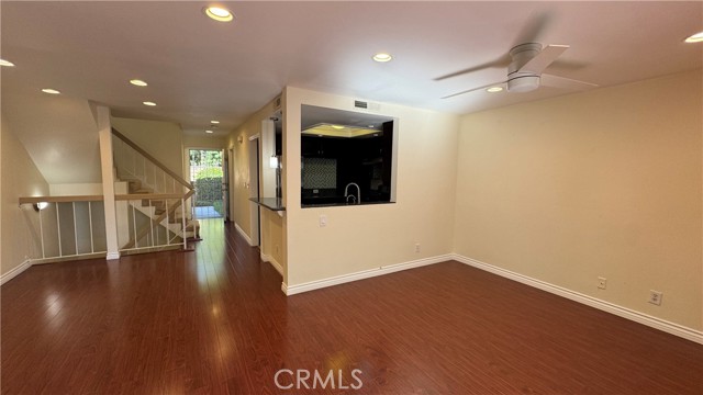 Detail Gallery Image 10 of 24 For 1056 Walnut Grove Ave #G,  Rosemead,  CA 91770 - 3 Beds | 3 Baths