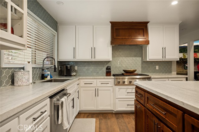 Detail Gallery Image 11 of 39 For 435 Riviera Dr, Lake Arrowhead,  CA 92352 - 3 Beds | 2/1 Baths