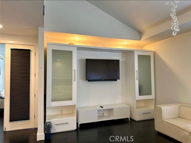 Detail Gallery Image 34 of 73 For 646 S Courson Dr, Anaheim,  CA 92804 - 6 Beds | 5 Baths