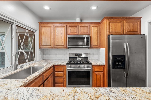 113 Vista Del Parque, Redondo Beach, California 90277, 2 Bedrooms Bedrooms, ,1 BathroomBathrooms,Residential,Sold,Vista Del Parque,SB24098927